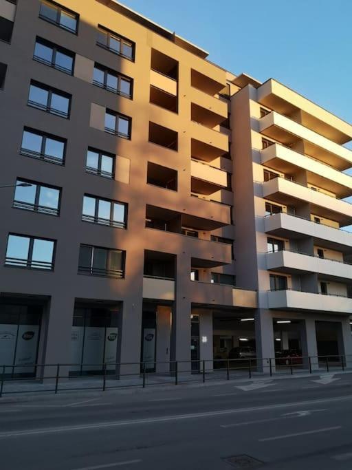 M&M1 Studio Apartment Near Center With Free Parking - Ac Kosice Exterior photo